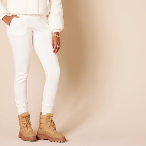 Amazon Essentials Women's Lace Up Puffer Snow Boots with Chunky Heel
