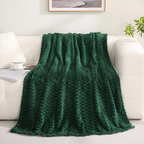 Puncuntex Dark Green Throw Blanket 60"×80" Fuzzy 3D Jacquard Decorative