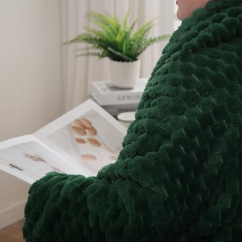 Dark Hunter Green Throw Blanket 50"×60" Fuzzy 3D Jacquard Decorative