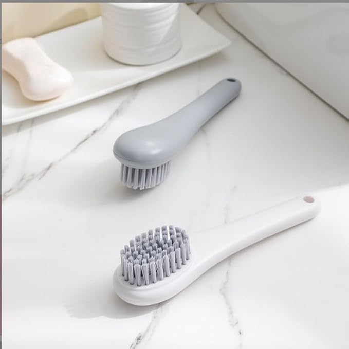 The Soft Bristles of This Household Shoe Brush Do Not Damage The Shoes
