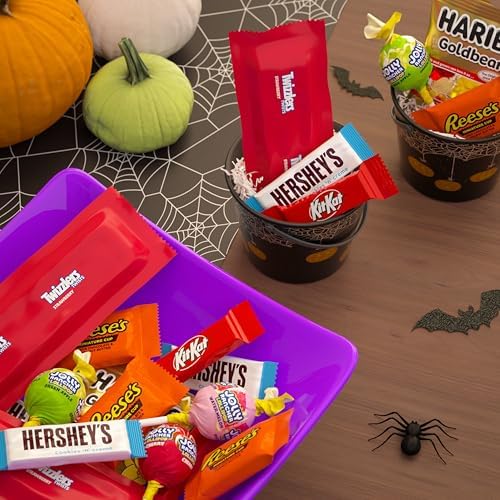 Hershey's Assorted Halloween Candy and Chocolate Bulk Variety Pack 98.45 oz