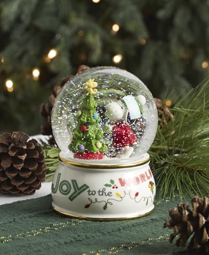 Lenox Peanuts Snoopy Christmas Snow Globe