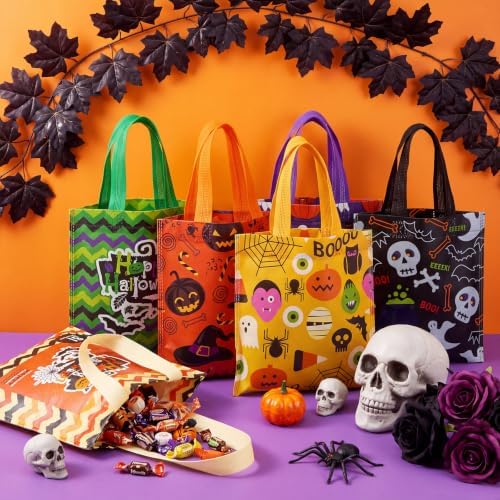 Sweetude 120 Pcs Halloween Tote Bags Bulk Trick Treat Bag with Handles Reusable Non Woven Halloween Treats Party Gift Favors Bags for Kids(Skull & Ghost)