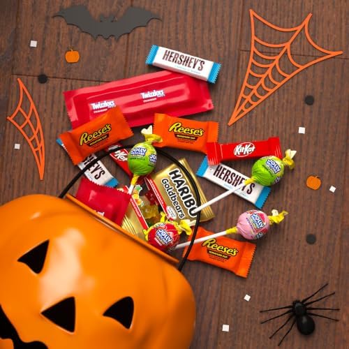 Hershey's Assorted Halloween Candy and Chocolate Bulk Variety Pack 98.45 oz
