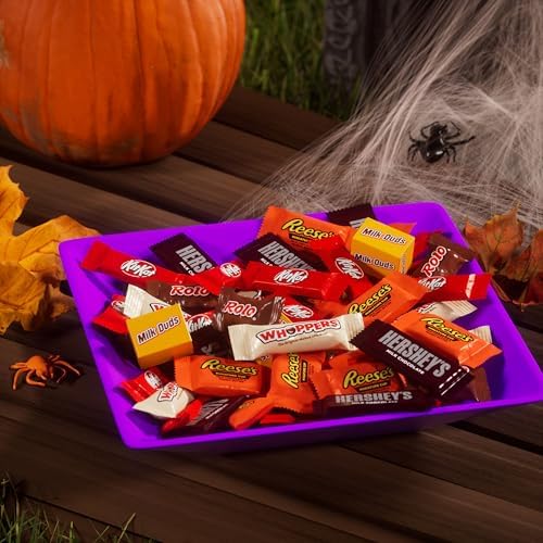 Hershey's Assorted Chocolate Halloween Candy Bulk Variety Pack, 35.93 oz