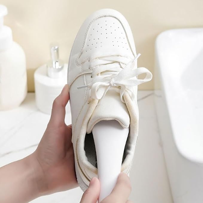 The Soft Bristles of This Household Shoe Brush Do Not Damage The Shoes