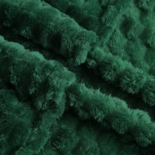 Puncuntex Dark Green Throw Blanket 108"×90" Fuzzy 3D Jacquard Decorative