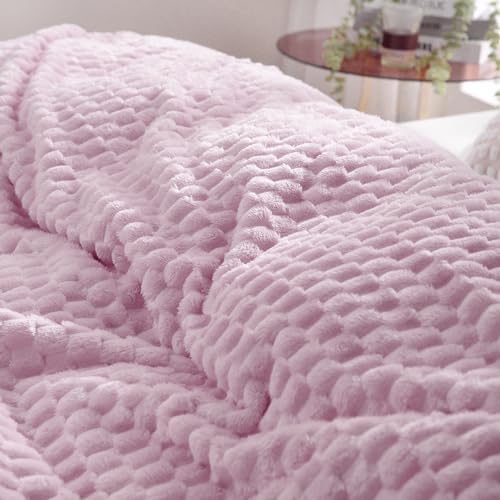Puncuntex Light Purple Throw Blanket 50"×60" Fuzzy 3D Jacquard Decorative
