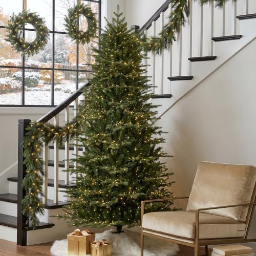 Glitzhome Prelit Artificial Christmas Tree, 7.5ft Full Realistic Majestic Memory Fir with 2,850 Tips and 2,000 Twinkling Micro Lights, 10 Lighting Modes w/Remote Control for Indoor Holiday Decoration