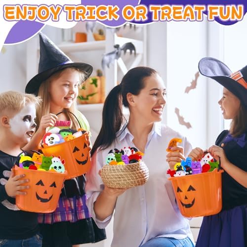 PaLeyFer 100Pcs Halloween Squishy Toys for Kids, Halloween Party Favors, Trick or Treat Goodie Bag Fillers, Kawaii Squishy Halloween Toys Gifts for Boys Girls Classroom Rewards