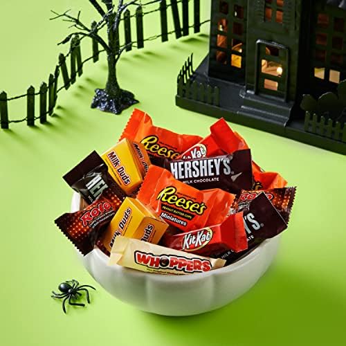 Hershey Miniatures Assorted Flavored, Halloween Candy Bulk Bag, 78.24 oz, 275 Pieces (Pack of 2)