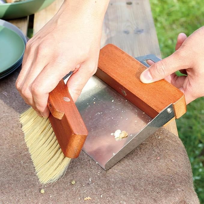 Dulton Dustpan and Brush Dustpan and Brush RED H21-0365RD Red Broom & Dustpan Set