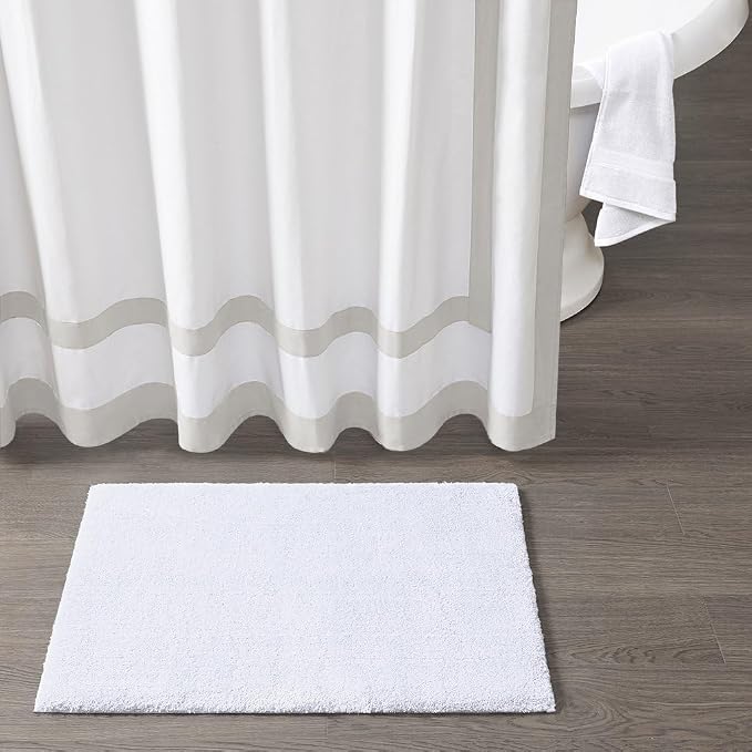Madison Park Signature Marshmallow Bathroom Rug Non Slip, Luxrurious Plush Bath Mat, Absorbent, Quick Dry, Spa Design Bath Room Décor, 20x30, White