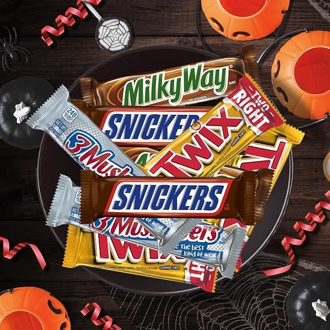 Hrshey and Mars Chocolate Full Size Variety Packs, Halloween Candy, 60 Count. PACKAGING WILL VARY