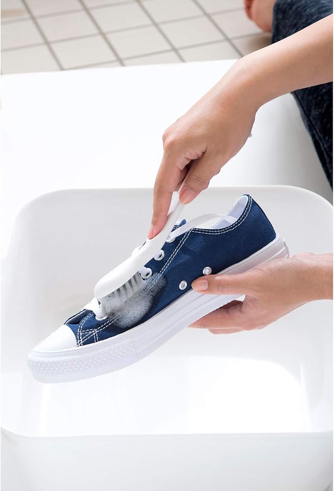 OHE Shoe Brush, White, Length 9.3 x Width 1.8 x Depth 1.2 inches (23.5 x 4.5 x 3 cm), Arao! Shoe Wash, Large and Small Ends Brushes to Clean Shoes Inside Shoes