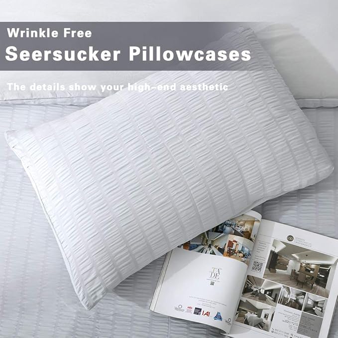 AveLom Seersucker Duvet Cover Set Queen Size (90 x 90 inches), 3 Pieces (1 Duvet Cover, 2 Pillow Cases), Light Gray Ultra Soft Washed Microfiber, Textured Duvet Cover with Zipper Closure, Corner Ties
