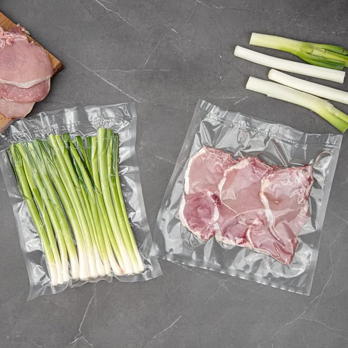 Restaurantware Vacuum Sealer Bags 14 x 12 Inch Pack of 100 Clear Plastic Disposable Storage Bags, Vacuum Sealer Carriers for Food Storage Microwavable, Freezable, Zipper Closure, Sous Vide Cooking