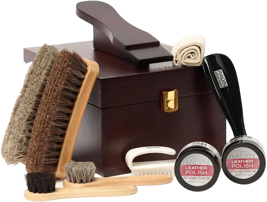 Cedar Shoe Shine Kit for Leather Footwear - Gift Set Size: One Size Brown/Black