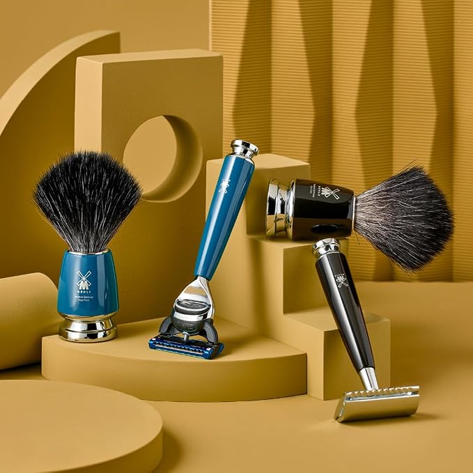 MÜHLE RYTMO Double Edge Safety Razor (Closed Comb) For Men - Perfect for Every Day Use, Barbershop Quality Close Smooth Shave Petrol Blue
