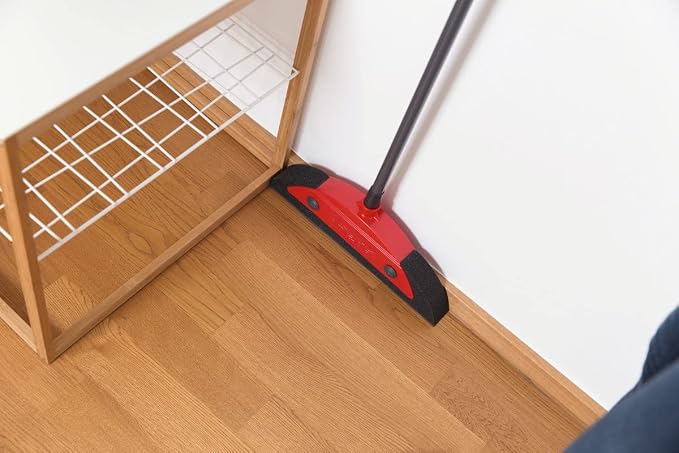 Vileda 158735 Super Classic Broom with Triangular Handle and Super Duster Classic Sweeping Set Broom Set – Red, 16 x 49 cm
