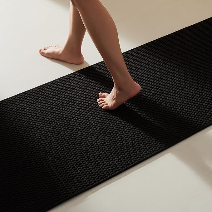 TYUU Black Bathroom Runner Rugs, Long Bath Mat Runner Washable Thin Quick Dry Low Pile Bathroom Runner Rugs Non Slip, Black 24''x70''