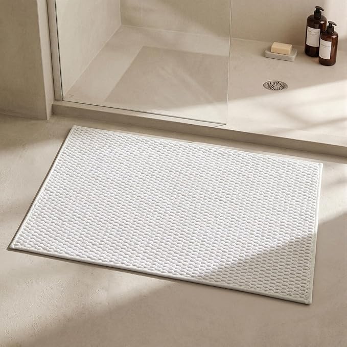 Triohero Bathroom Rugs Non Slip Washable, Super Absorbent Thin Bath Mat Quick Dry Low Pile Bathroom Rug, White 24"x36"
