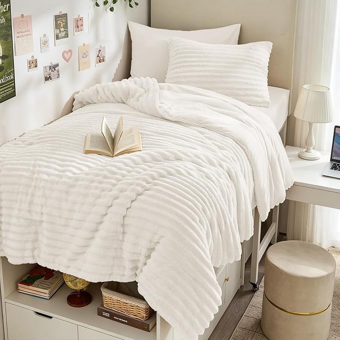 Sasttie Twin/Twin-XL Comforter Set 2 Pieces - Super Soft Fleece Comforters Twin/Twin-XL Size, 1 Luxury Warm Fuzzy Marshmallow Comforter with 1 Pillow Case, Faux Fur Bedding Set, Cream White
