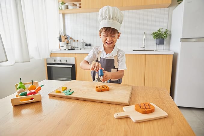 PlanToys® Chef Play Set Wooden Pretend Cooking with Knife, Spatula & Pan | chef toys, play kitchen accessories, kids kitchen playset, girls, boys, fine motor role, imaginative social creative gift