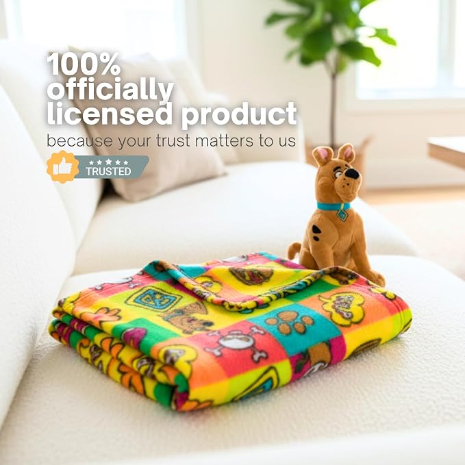 Scooby Doo Pet Throw & Squeaky Pillow Set, Stimulating Toy As Gifts for Puppies, Cats, Dogs, (Officially Licensed) By Franco