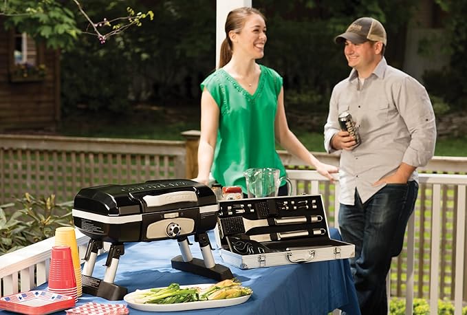 Cuisinart Gas Grill, Petite Gourmet, Foldable Design with Handle, 5,500 BTU