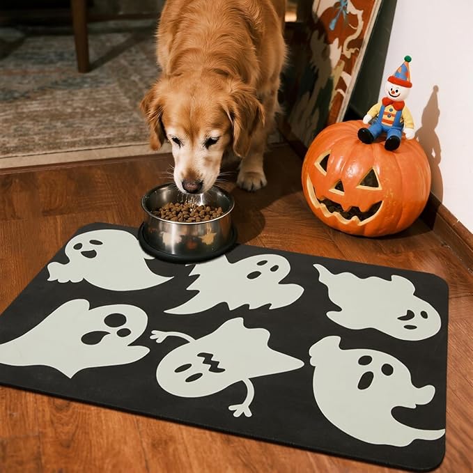 TYUU Halloween Bath Mat, Thin Halloween Bathroom Rug Non Slip Quick Dry Ghost Bath Mat Fits Under Door Thin Floor Mat Halloween Decor, 17''x30'', Ghosts Black