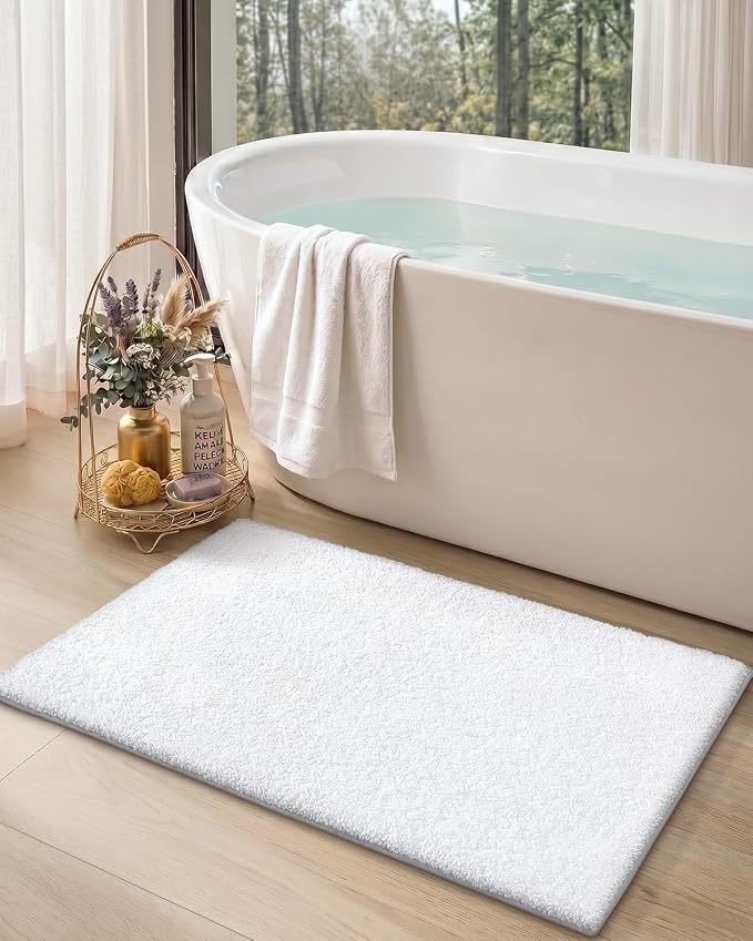Color&Geometry Simple and Stylish Bath Mats for Bathroom Non Slip, 20"x32" White Bathroom Rugs, Absorbent, Soft, Washable, Microfiber Shower Mat