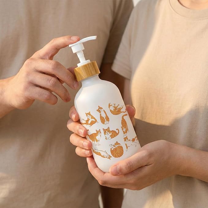 Orange Tabby Cat Soap Dispenser, Tabby Cat Gifts Glass Dish Soap Dispenser for Kitchen, Cats Lovers Gifts Refillable Handsoap Pump Bottle for Bathroom Countertop Kitchen
