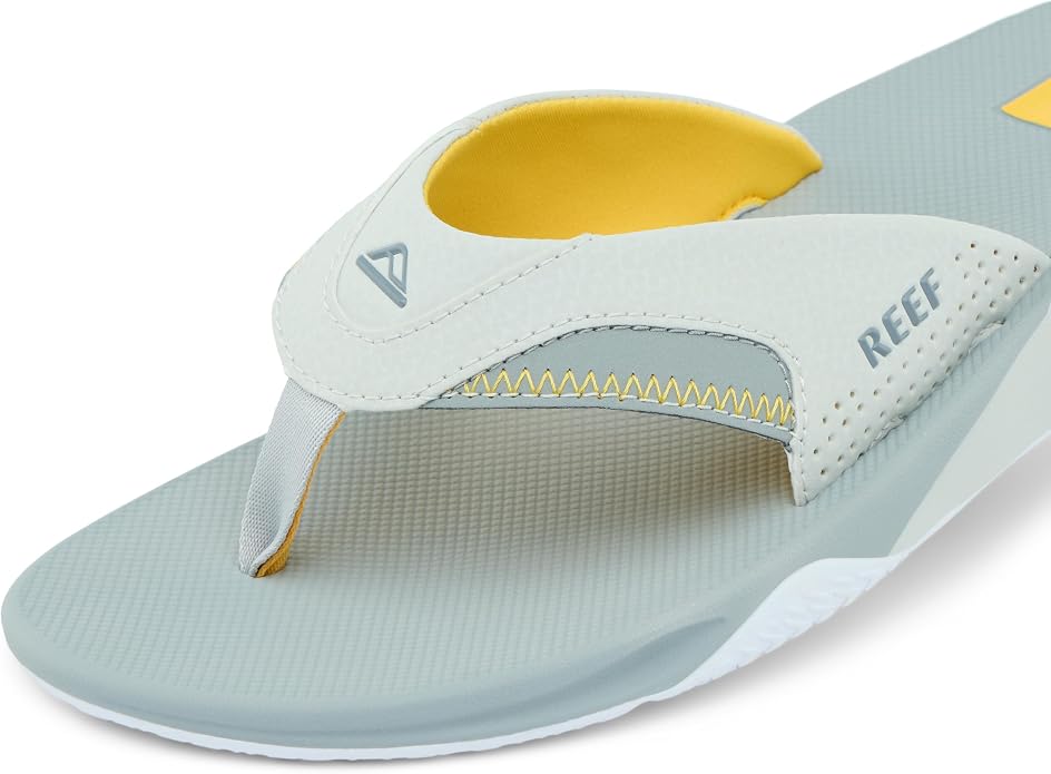 REEF Men's Fanning Bottle Opener Flip Flops