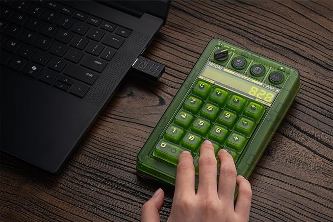 8BitDo Retro 18 Mechanical Numpad, Supports Calculator Mode, Bluetooth/2.4G/USB-C Numpad for Windows and Android - Xbox Edition