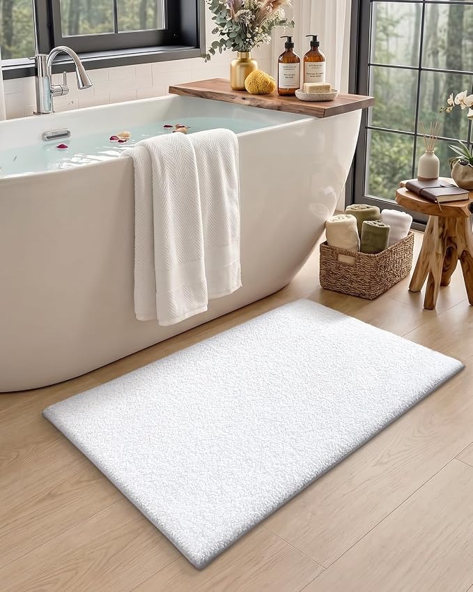 Color&Geometry Small Bath Mats for Bathroom, 16"x24" White Bathroom Rugs, Non Slip, Absorbent, Soft, Washable, Microfiber Bathmat Shower Mat Outside Shower