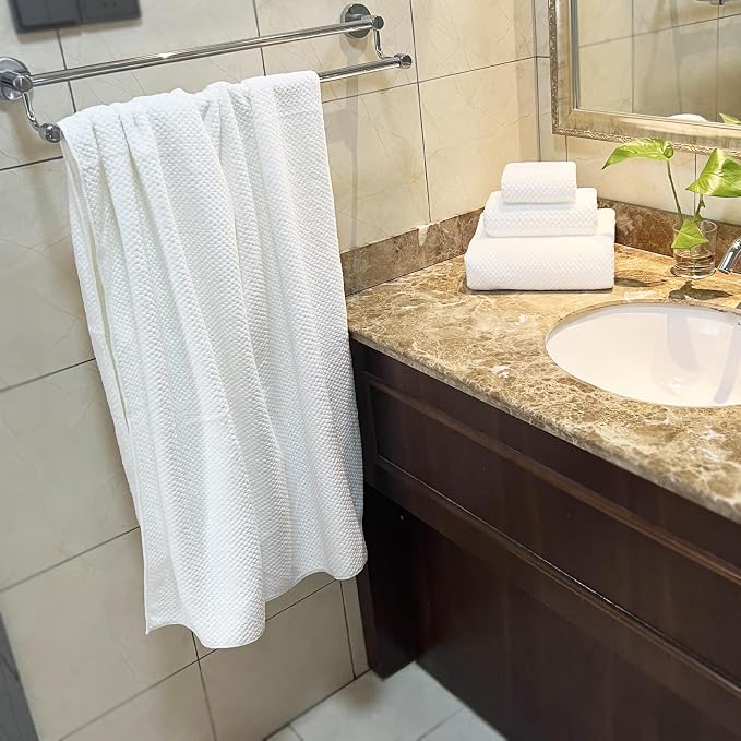 YTYC 29x59 Bath Towels Set,Towels for Bathroom,White,6-Pieces | 2 Large Bath towels,2 Hand towels (14x29"),2 Washcloth (13x13"),Super Soft,Highly absorbent,Hanging Loop,80%Polyester