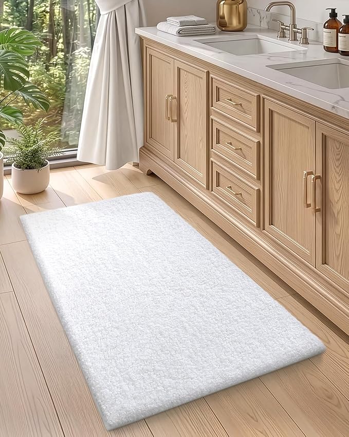 Color&Geometry Small Bath Mats for Bathroom, 16"x24" White Bathroom Rugs, Non Slip, Absorbent, Soft, Washable, Microfiber Bathmat Shower Mat Outside Shower