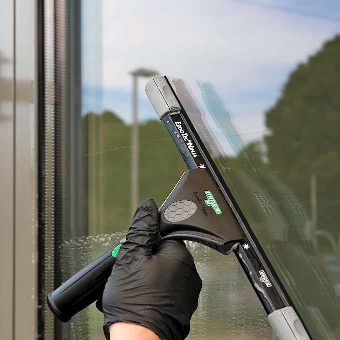 UNGER ErgoTec Ninja Kit 4-in-1: Squeegee, Scrubber, Holder, Cloth | Professional indoor/outdoor window cleaning; WNK12 advanced kit; complete 4-piece system