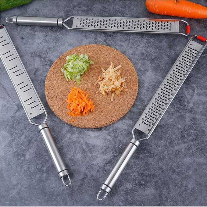 Peeler， Kitchen Stainless Steel Grater Large Grating Surface Blade Protector Cheese Fruit Vegetable Root Nut Manual Grater Peeler