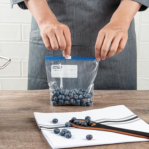 Restaurantware-Bag Tek 1 Pint Freezer Slider Bags, 1000 Disposable Zipper Pouch Bags - Slide Zipper, Expandable Bottom, Clear Plastic Freezer Bag, With Write-On-Label, For Food Storage