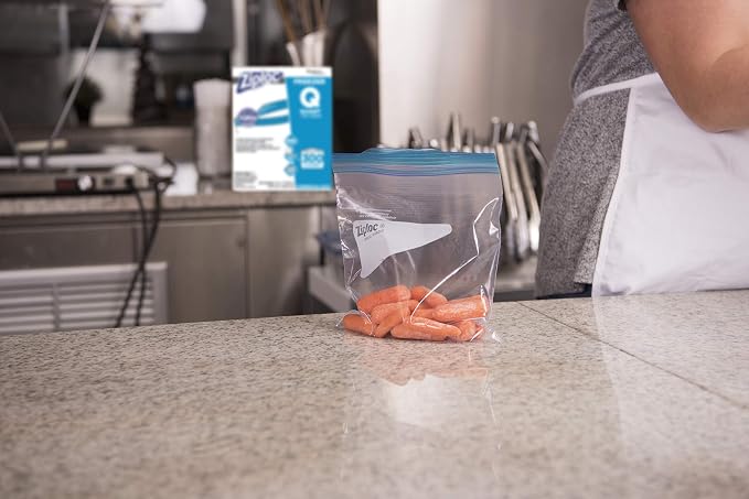 Ziploc Freezer Bags, For Food Organization and Storage, Double Zipper, Quart, 300 Count (Pack of 8, 2400 Count Total)