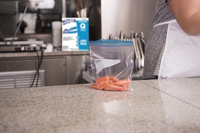 SC Johnson Professional Ziploc Quart Food Storage Freezer Bags, Grip 'n Seal Technology for Easier Grip, Open, and Close, 300 Count