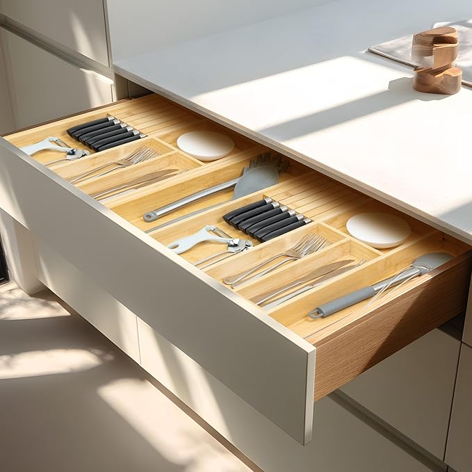 VaeFae Bamboo Silverware Drawer Organizer Kitchen, Expandable Utensil Organizer with Knife Block, Cutlery Tray with Divider, Multifunctional Drawer Organizer