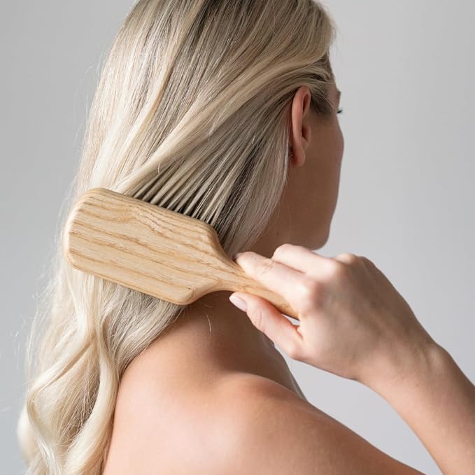 TEK | Rectangular Wooden Hair Brush Big with Long Rounded Teeth in Natural Ash Wood, Ideal for Detangling, Styling and Daily Care of Long and Thick Hair | 22x6cm | Handmade in Italy