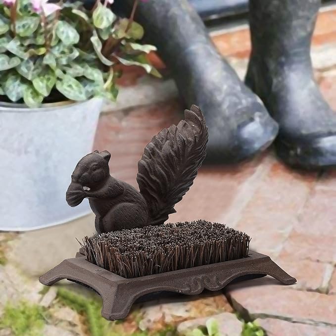 Cast Iron Squirrel Shoe Boot Scraper Brush for Farmhouse Garden Door Shoe Clean & Decor TQZDPT78