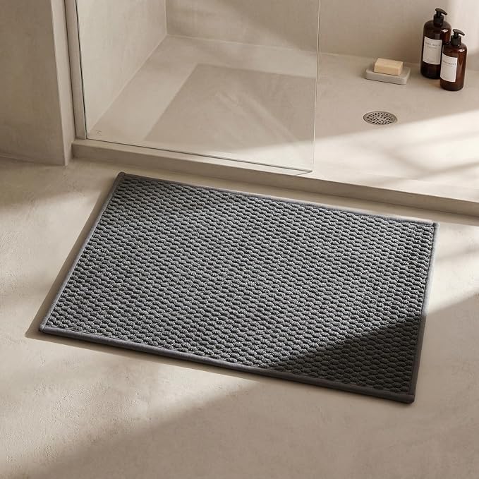 Triohero Bathroom Rugs Non Slip Washable, Super Absorbent Thin Bath Mat Small Quick Dry Low Pile Bathroom Rug, Dark Grey 16"x24"