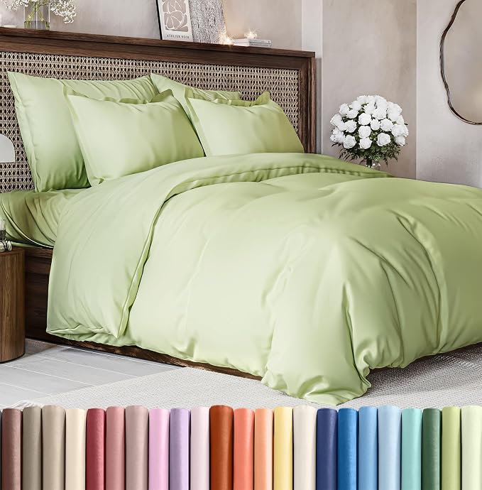 Duvet Cover Queen Size Set - Extra Soft Queen Duvet Cover 90" x 90" with 2 Pillow Shams for Women, Men, Kids & Teens - Hotel Luxury w/ Zipper Closures & Ties - Comfy & Breathable (Light Sage Green)