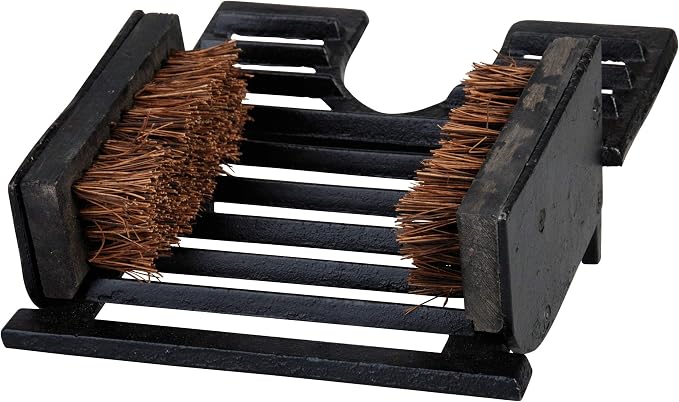 Esschert Design USA LH63 Boot Pull with Brush