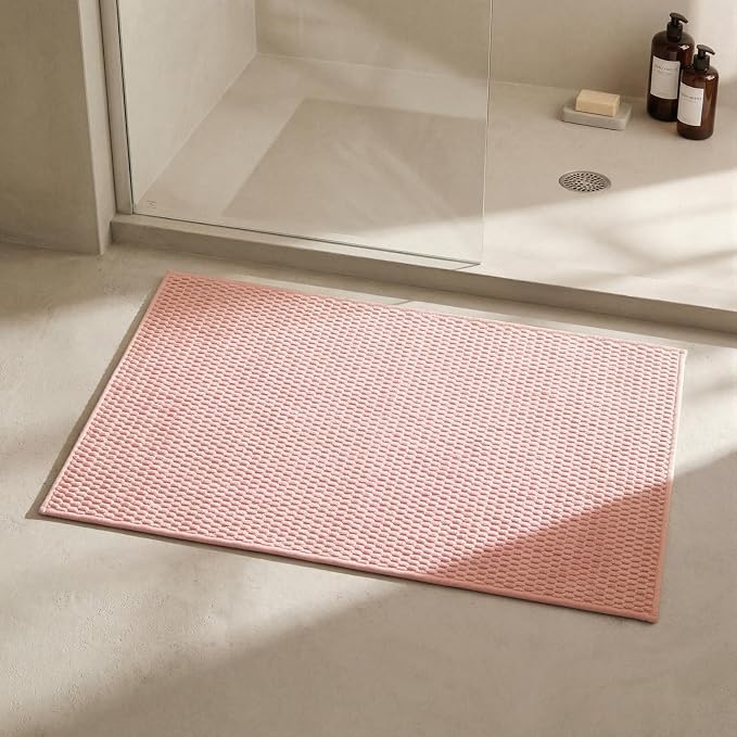 Triohero Bathroom Rugs Non Slip Washable, Super Absorbent Thin Bath Mat Small Quick Dry Low Pile Bathroom Rug, Pink 20"x30"